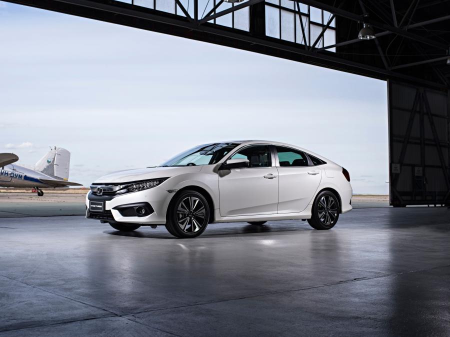  Honda Civic Sedan 2016 года  (AU) (фото 12 из 30)